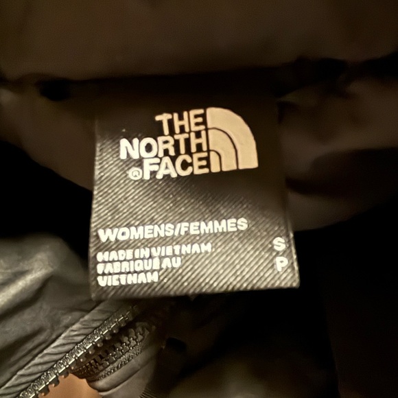 North Face Women’s Puffy - Picture 2 of 4